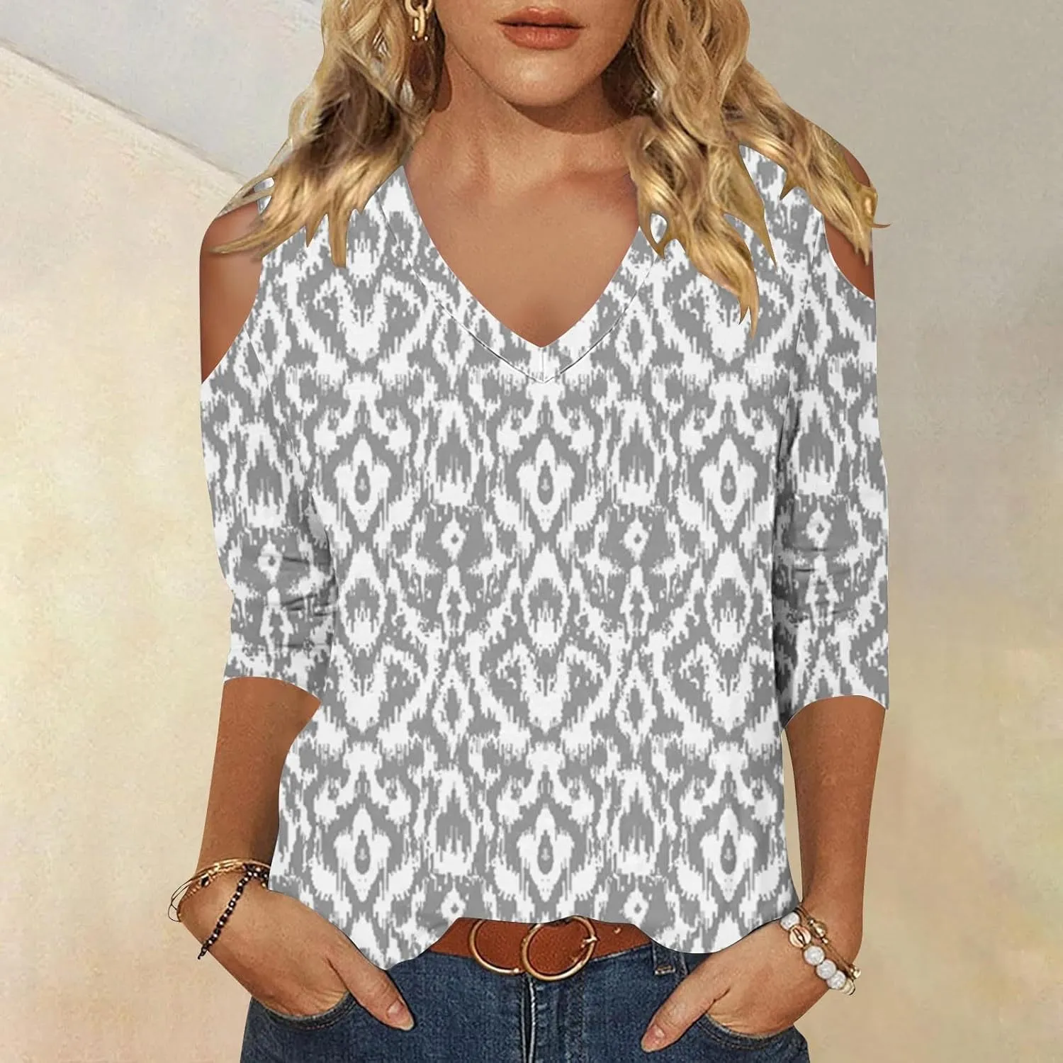 Womens 3/4 Sleeve Cold Shoulder Tops V Neck Vintage Floral Shirts Casual Shirts Dressy Blouse Trendy Tshirts Cute Tees